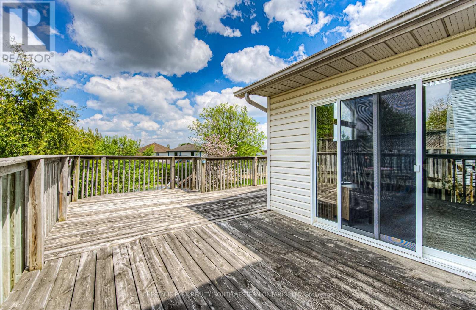 619 Westfield Drive, Waterloo, Ontario  N2T 2P2 - Photo 22 - X12195614