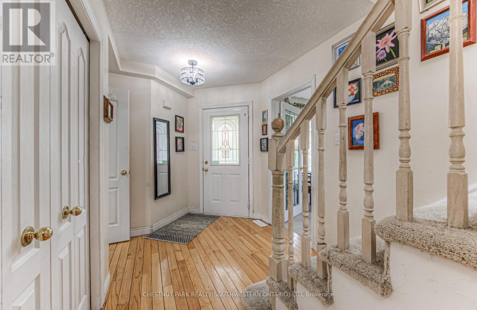 619 Westfield Drive, Waterloo, Ontario  N2T 2P2 - Photo 4 - X12195614