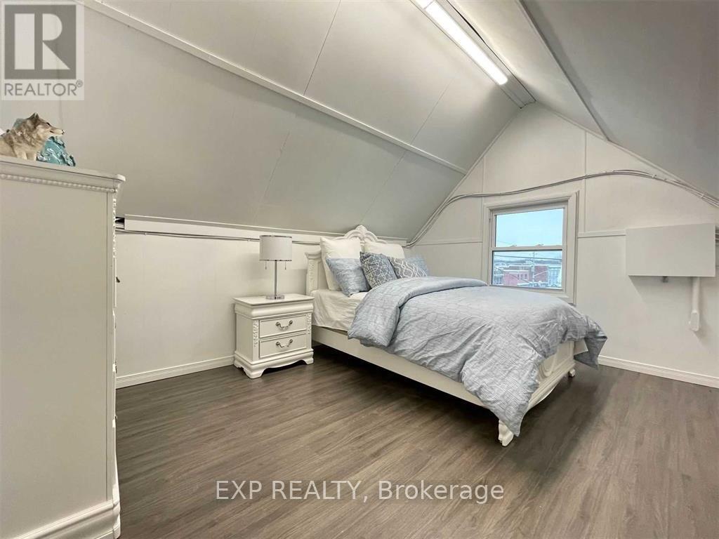 229 Locke Street S, Hamilton, Ontario  L8P 4B8 - Photo 28 - X12195653