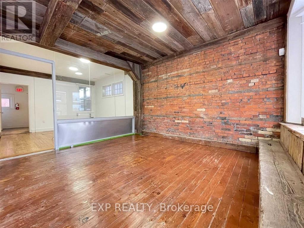 229 Locke Street S, Hamilton, Ontario  L8P 4B8 - Photo 8 - X12195653