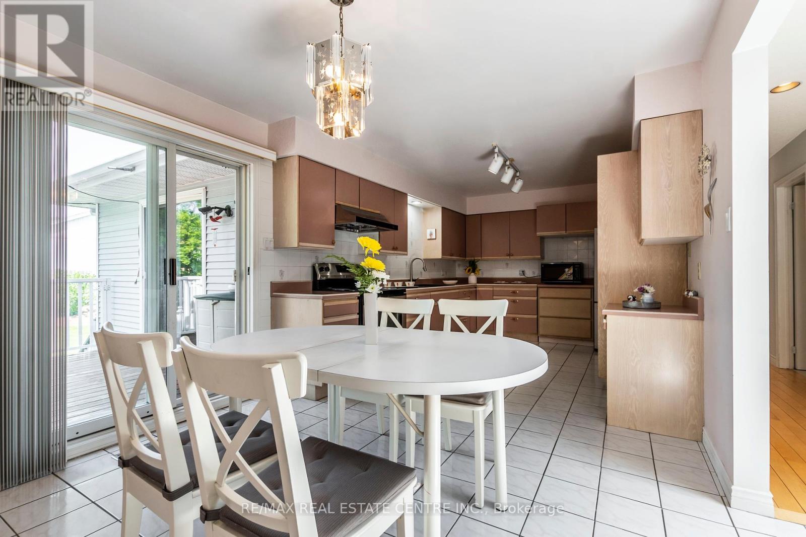 1241 Rose Street, Cambridge, Ontario  N3H 5K9 - Photo 10 - X12195661