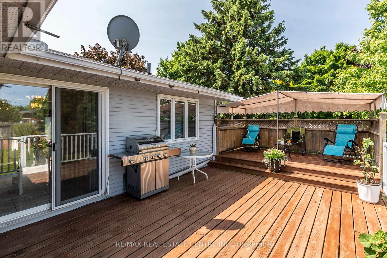 1241 Rose Street, Cambridge, Ontario  N3H 5K9 - Photo 38 - X12195661