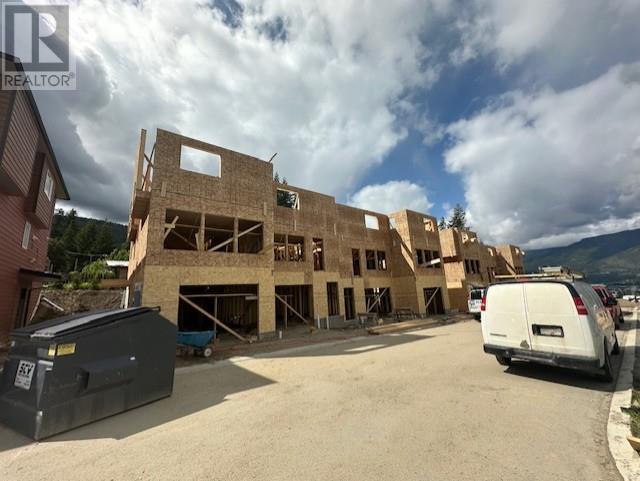981 12 Street Se Unit# 37, Salmon Arm, British Columbia  V1E 2C8 - Photo 8 - 10350730