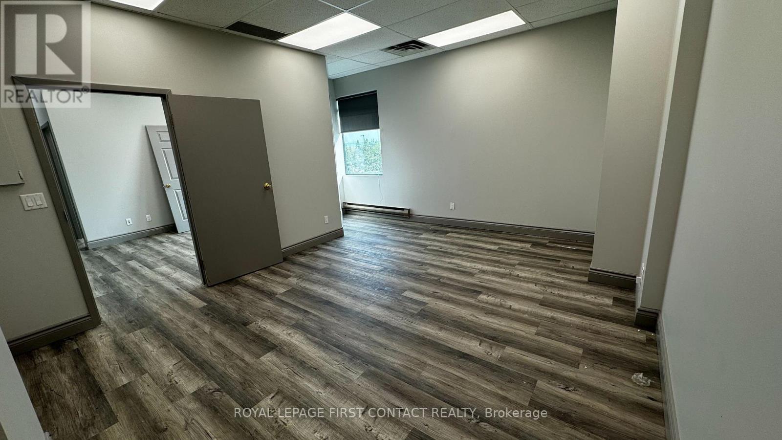 310 - 190 Cundles Road E, Barrie, Ontario  L4M 4S5 - Photo 3 - S8230868