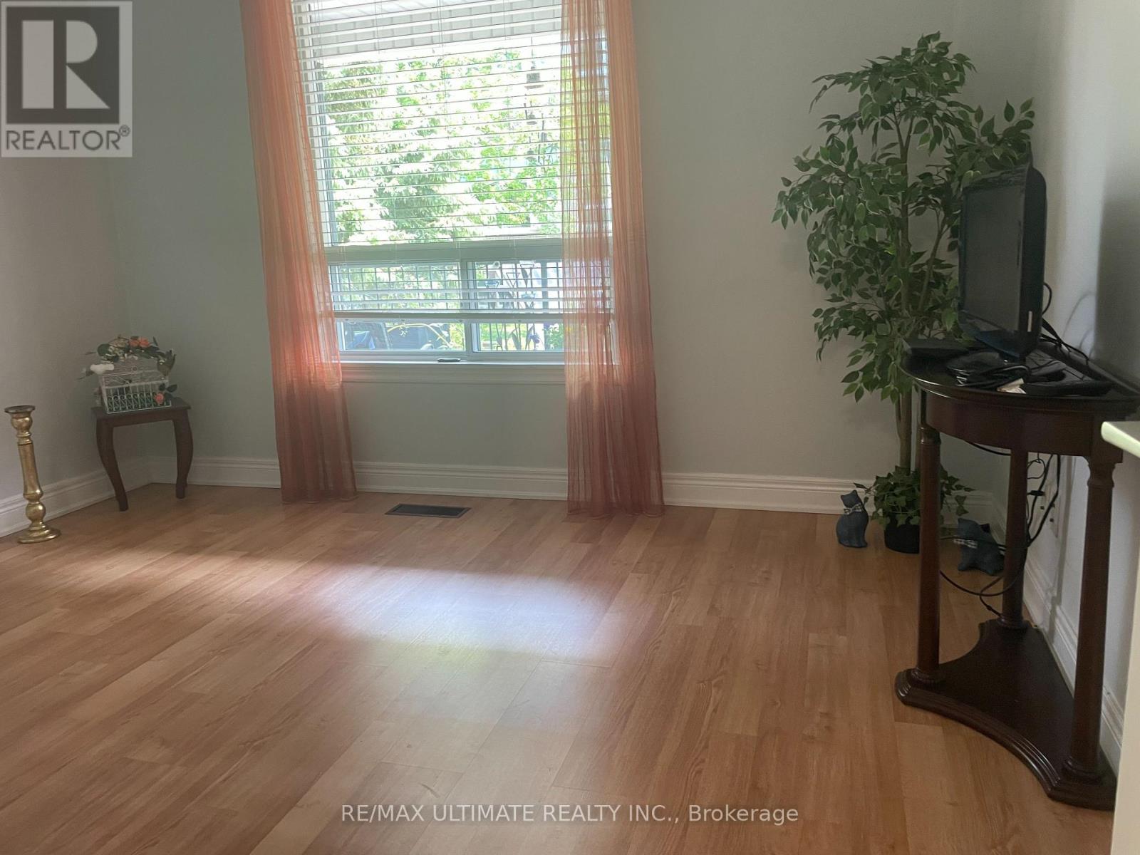 Main Floor - 110 Margueretta Street, Toronto, Ontario  M6H 3S3 - Photo 5 - C12194933