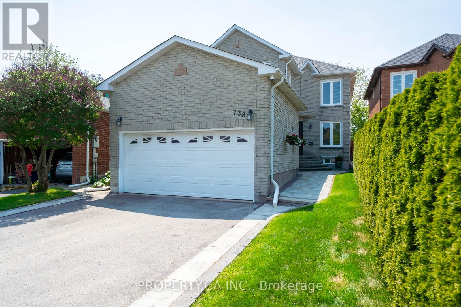 738 ASPEN ROAD, Pickering, Ontario