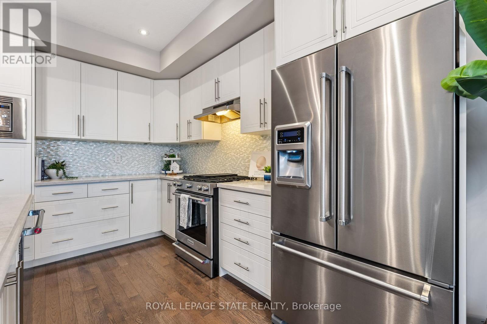 62 Waterview Lane, Grimsby, Ontario  L3M 0H2 - Photo 10 - X12144433