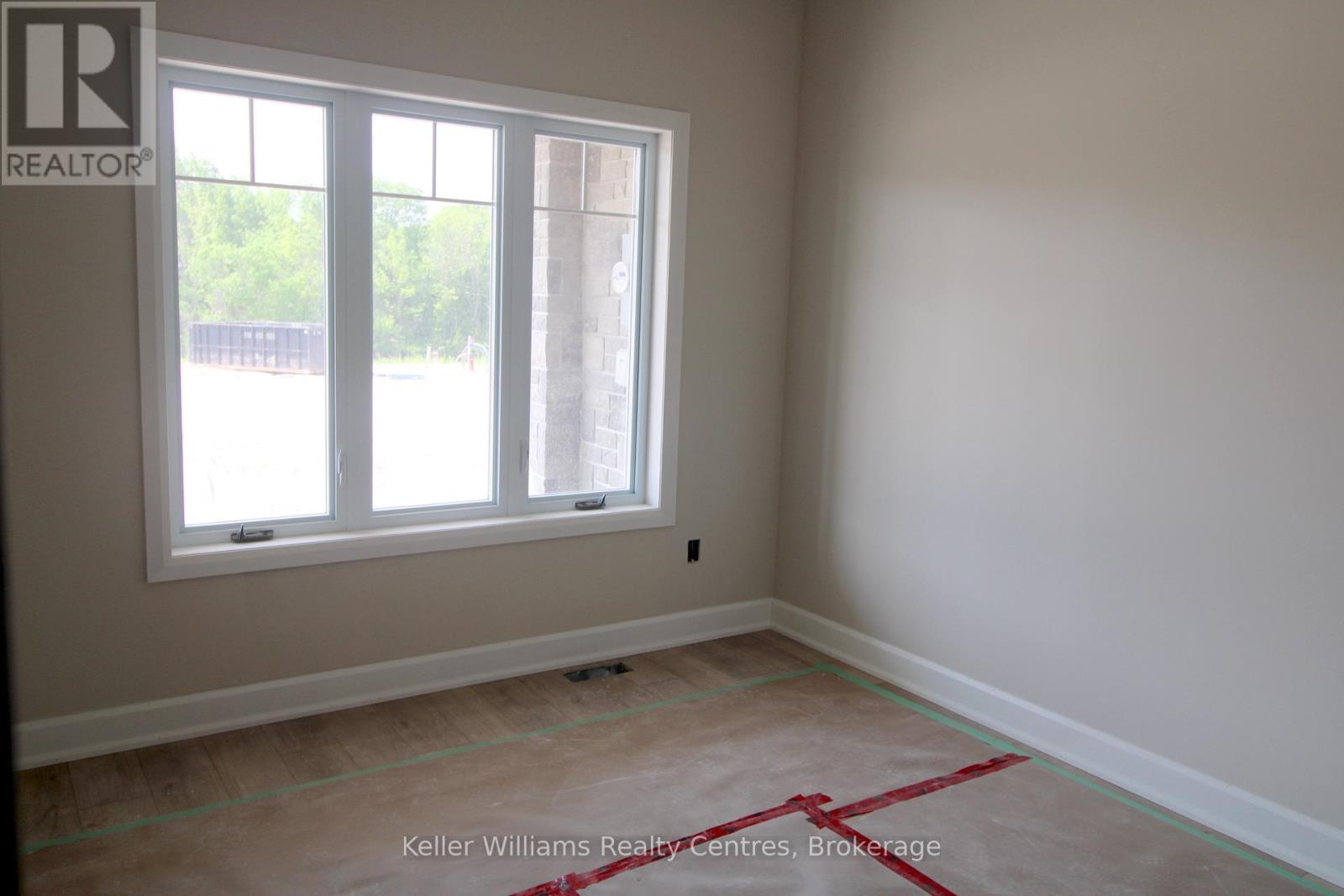 738 18th Street, Hanover, Ontario  N4N 0C7 - Photo 5 - X12061910