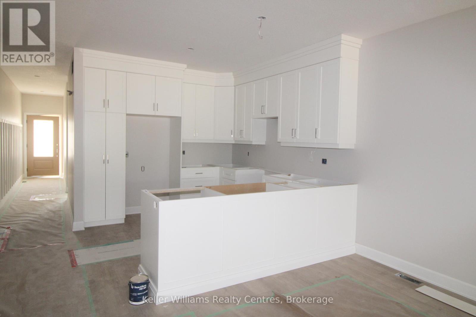 738 18th Street, Hanover, Ontario  N4N 0C7 - Photo 4 - X12061910