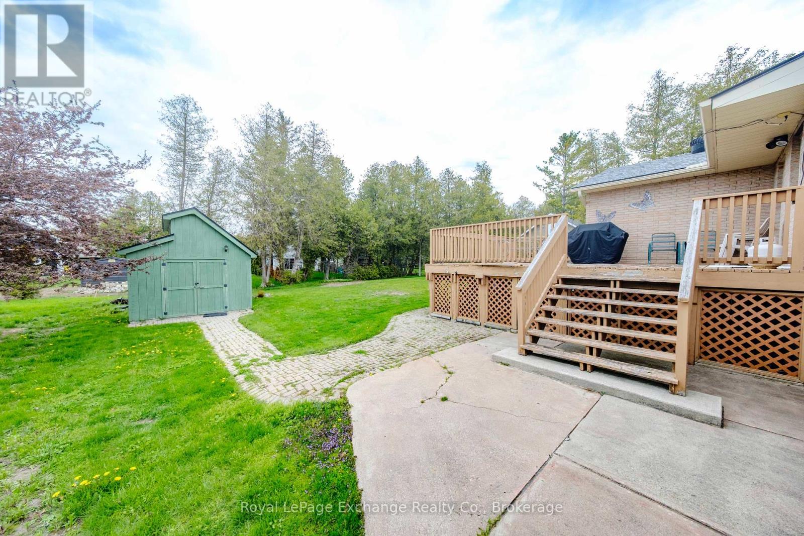 128 Waterloo Street, Huron-Kinloss, Ontario  N2Z 0C7 - Photo 4 - X12154625