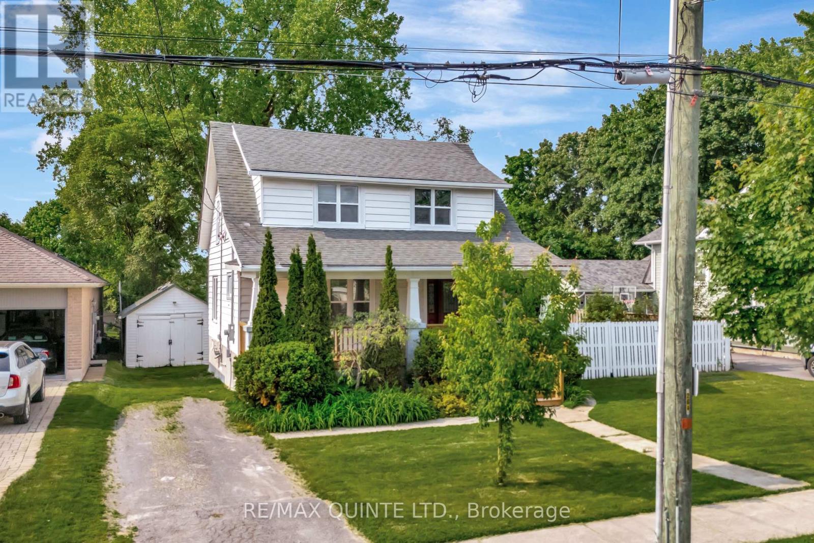 264 Victoria Avenue, Belleville, Ontario  K8N 2C6 - Photo 2 - X12180946