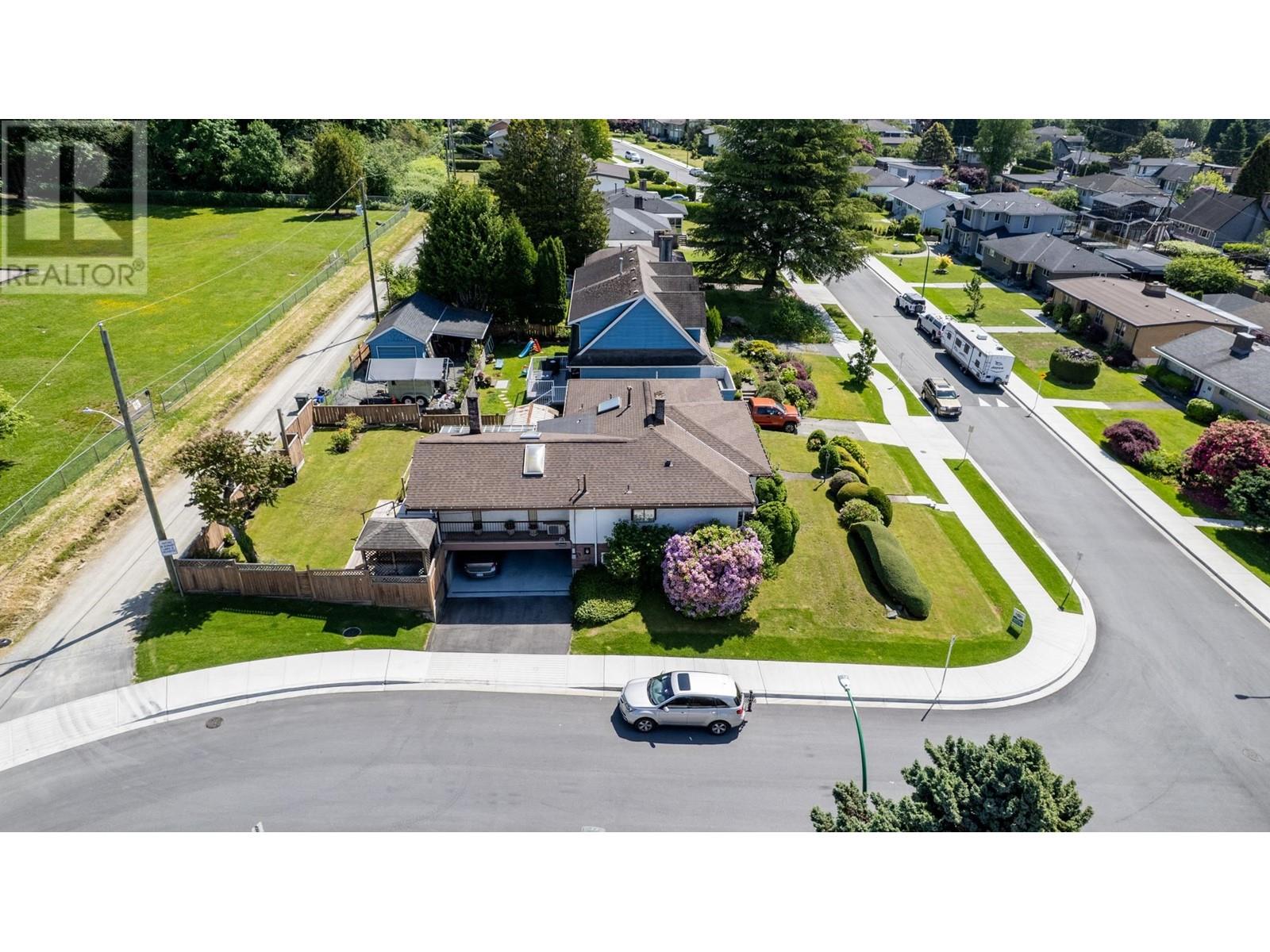Property at 6825 HYCREST DRIVE image 4