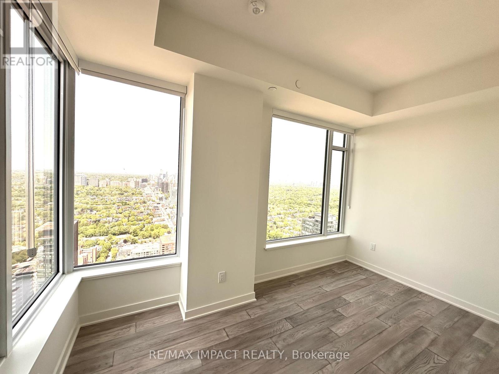 4602 - 11 Yorkville Avenue, Toronto, Ontario  M4W 1L2 - Photo 19 - C12195836