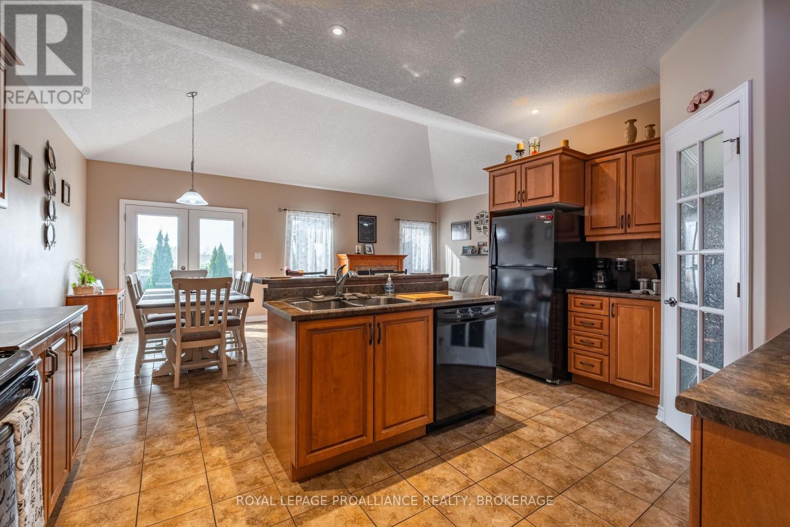 226 Rose Abbey Drive, Kingston, Ontario  K7K 0A2 - Photo 10 - X12195941