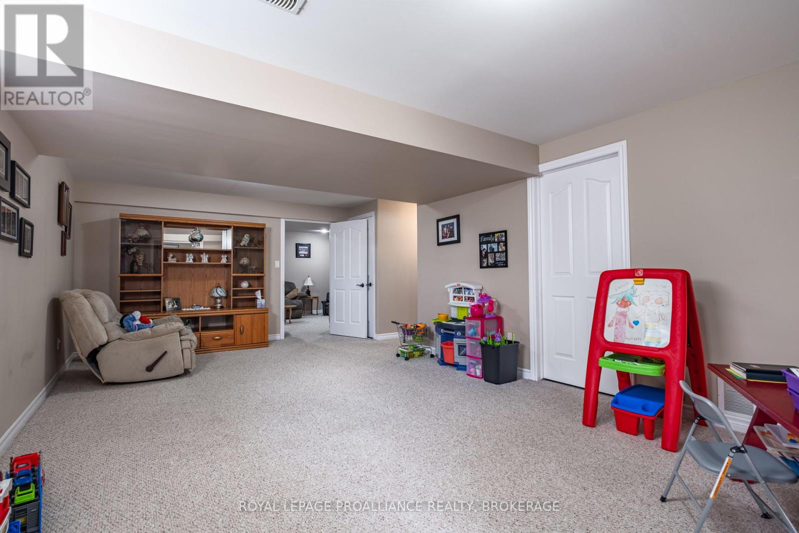 226 Rose Abbey Drive, Kingston (Kingston East (Incl Barret Crt)), Ontario  K7K 0A2 - Photo 27 - X12195941
