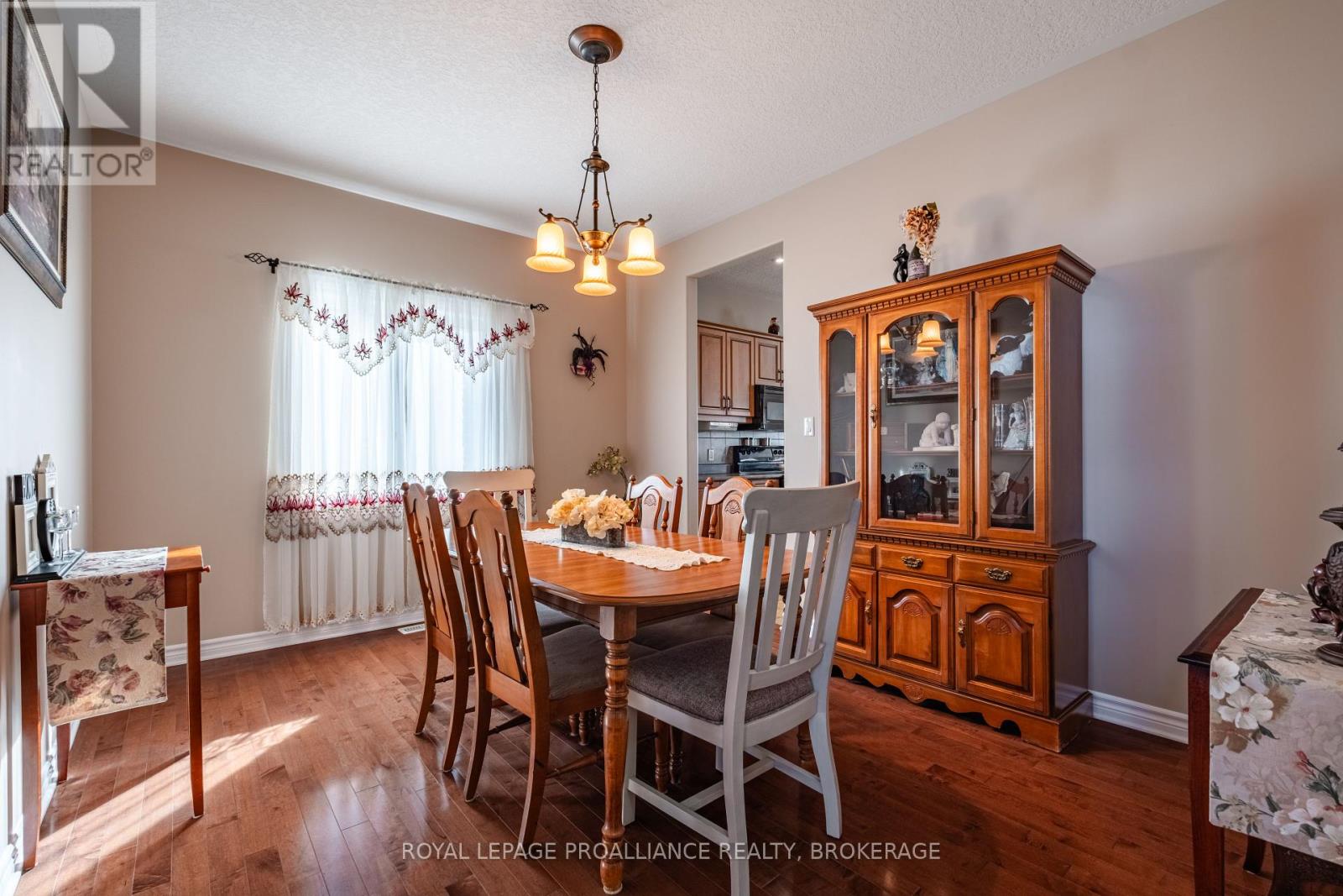 226 Rose Abbey Drive, Kingston, Ontario  K7K 0A2 - Photo 8 - X12195941