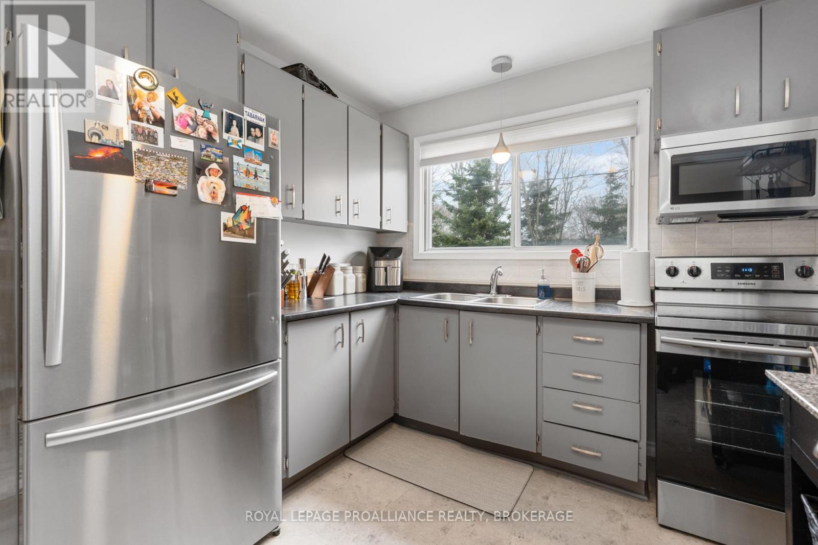 11 - 27 Addington Street, Loyalist, Ontario  K7N 1C6 - Photo 10 - X12195980