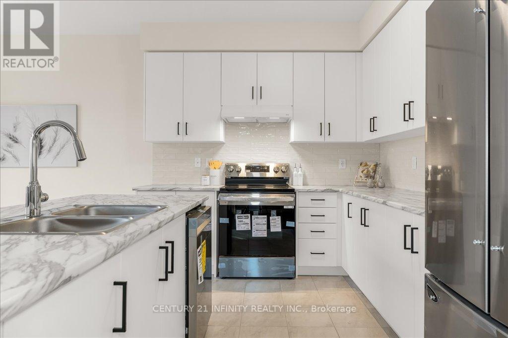 394 Eastbridge Avenue, Welland, Ontario  L3B 0M7 - Photo 15 - X12195982