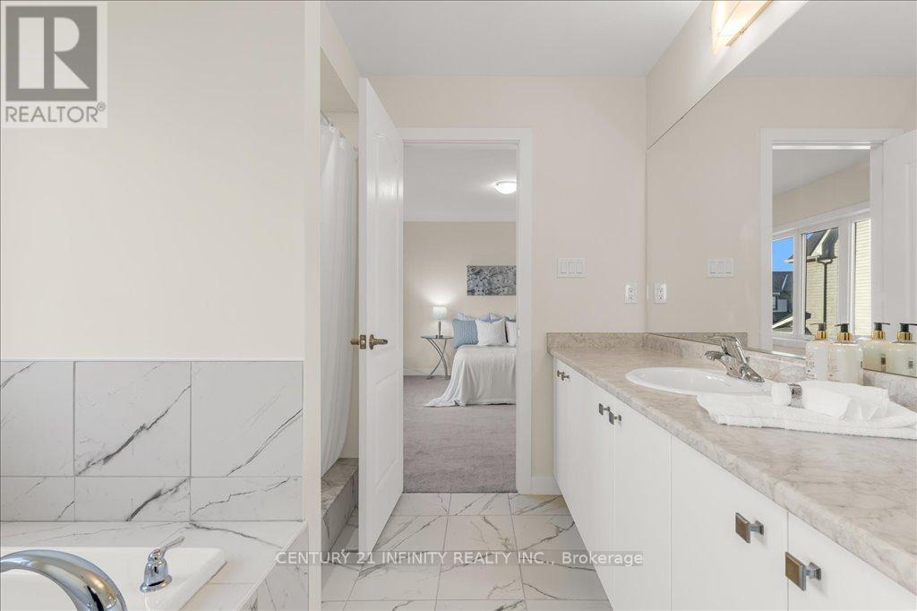394 Eastbridge Avenue, Welland, Ontario  L3B 0M7 - Photo 25 - X12195982
