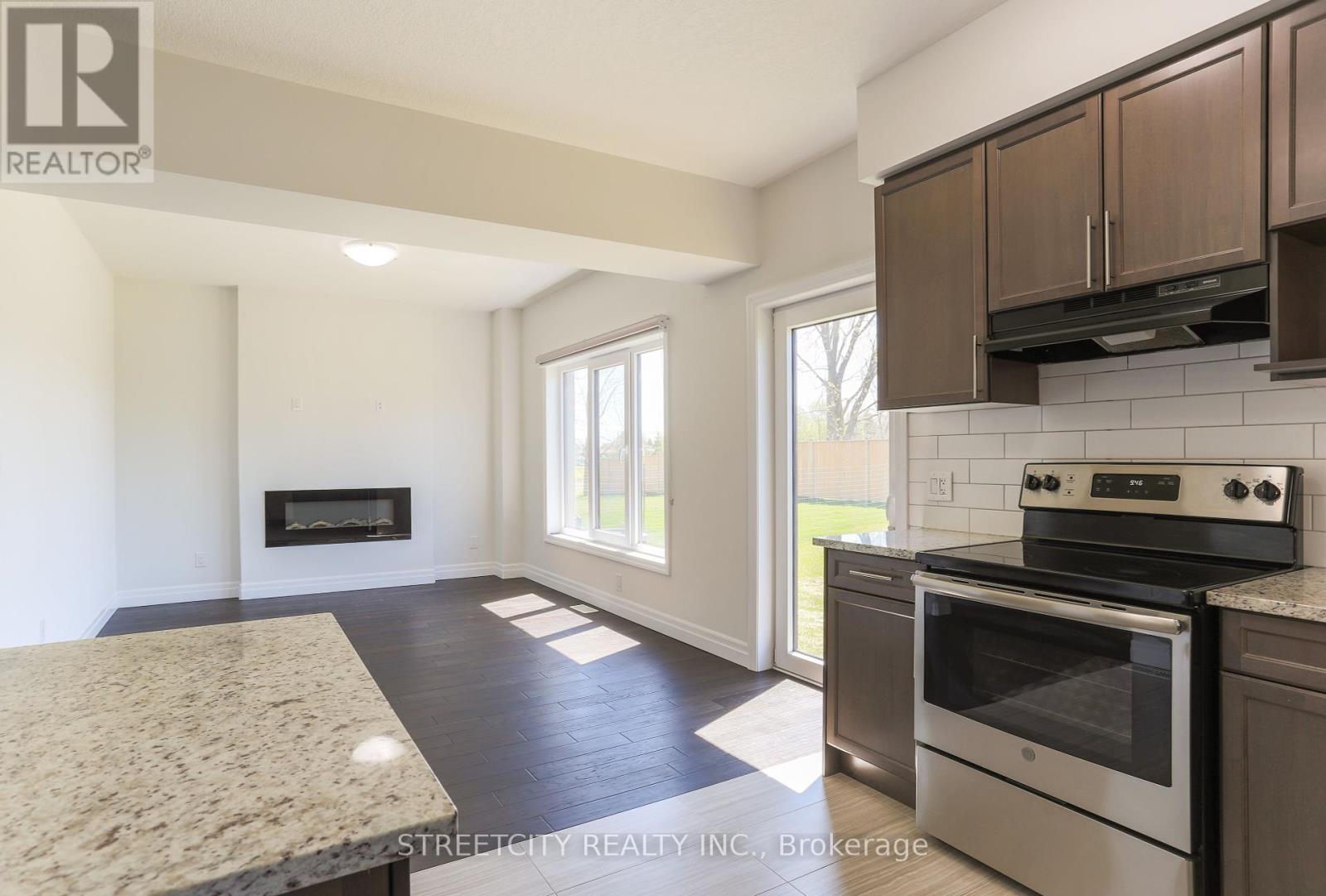 2589 Tokala Trail, London North, Ontario  N6G 0M4 - Photo 16 - X12195972