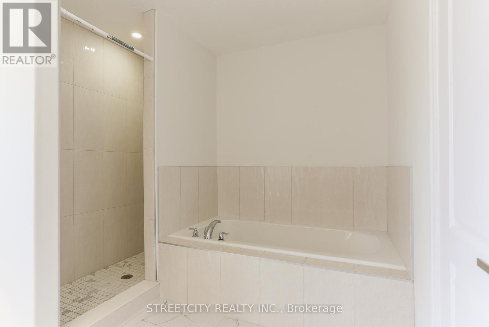 2589 Tokala Trail, London North, Ontario  N6G 0M4 - Photo 27 - X12195972