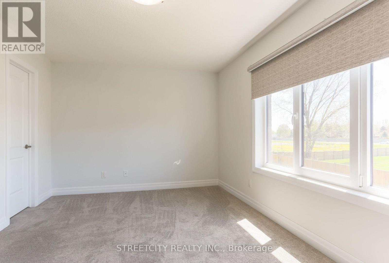 2589 Tokala Trail, London North, Ontario  N6G 0M4 - Photo 32 - X12195972