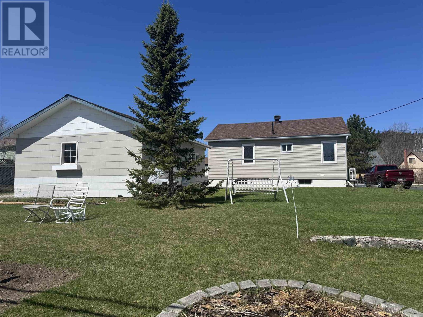 21 Heron Dr, Manitouwadge, Ontario  P0T 2C0 - Photo 3 - TB250281