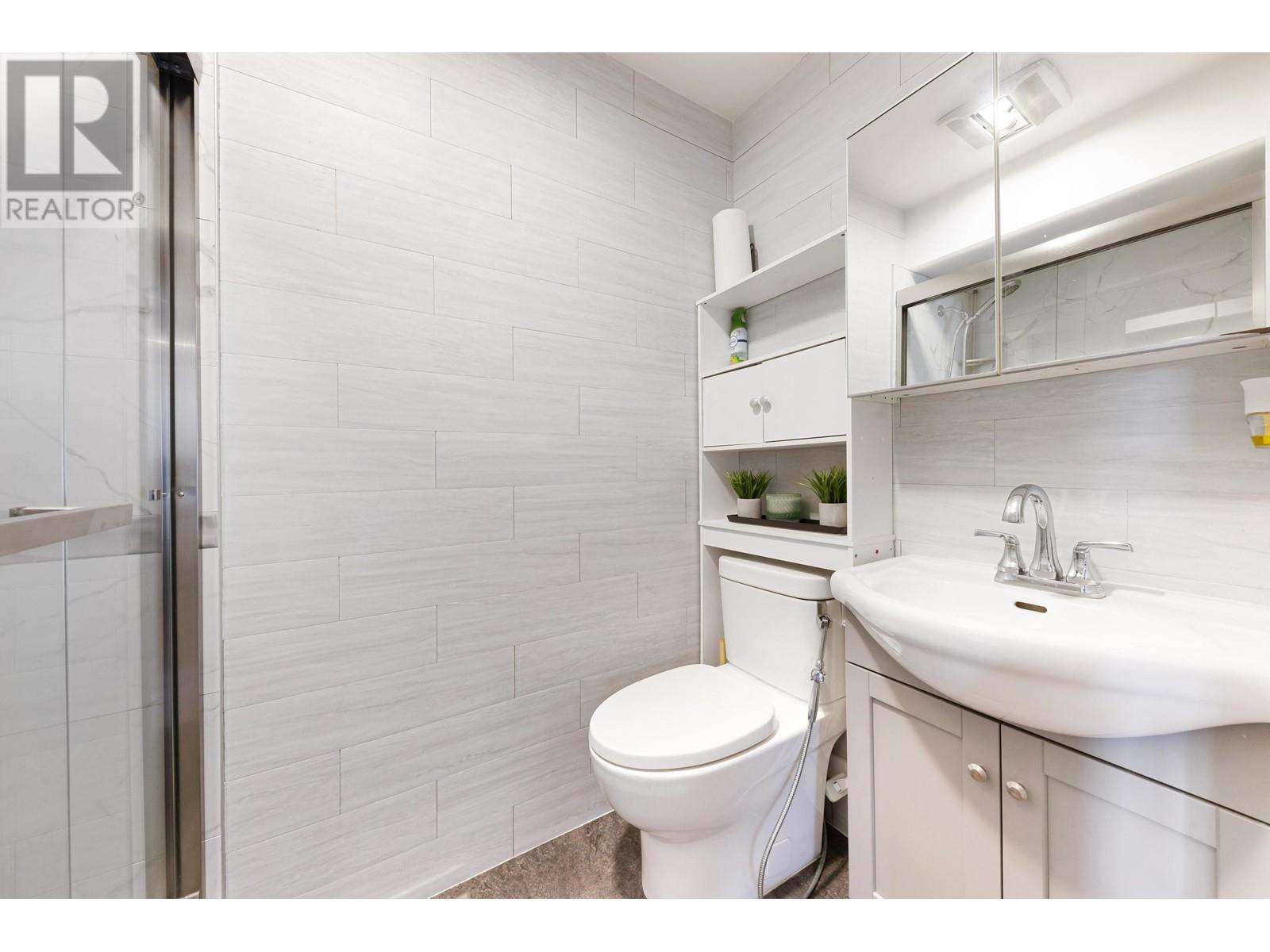 3849 Richmond Street, Port Coquitlam, British Columbia  V3B 3E9 - Photo 10 - R3011081
