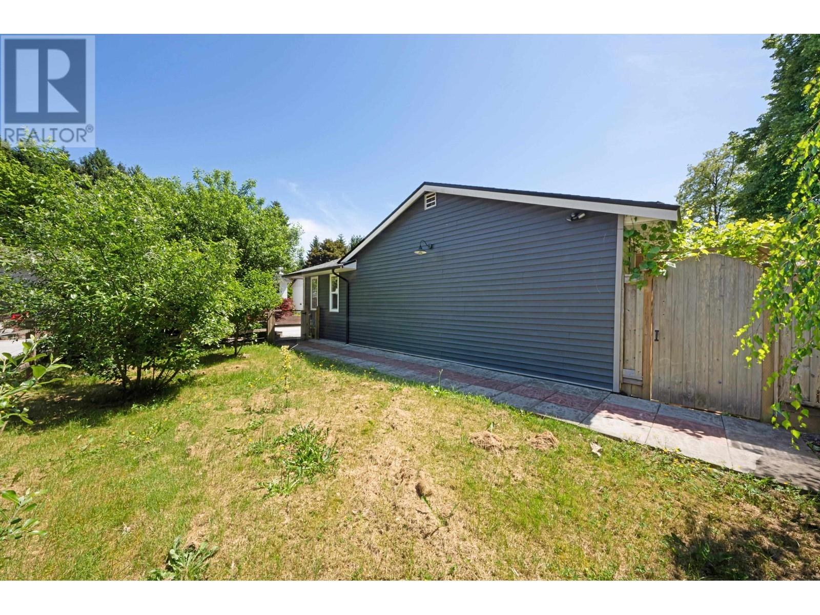 3849 Richmond Street, Port Coquitlam, British Columbia  V3B 3E9 - Photo 32 - R3011081