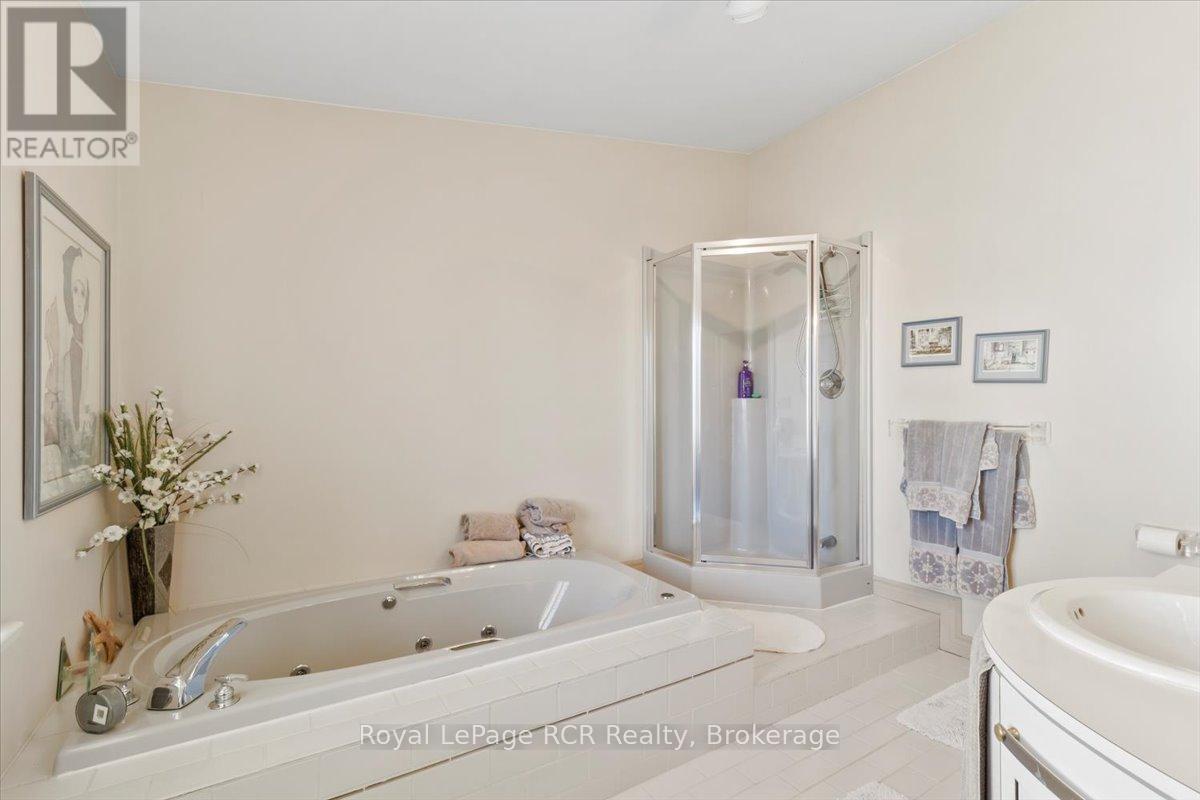 284 2nd Avenue, Hanover, Ontario  N4N 3S1 - Photo 19 - X12092978