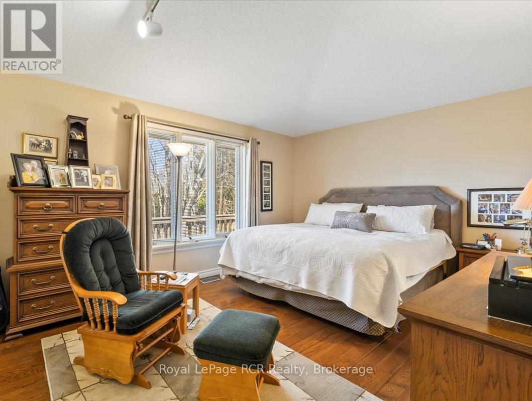284 2nd Avenue, Hanover, Ontario  N4N 3S1 - Photo 18 - X12092978