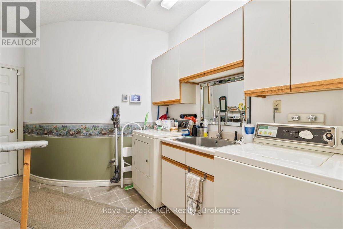 284 2nd Avenue, Hanover, Ontario  N4N 3S1 - Photo 23 - X12092978