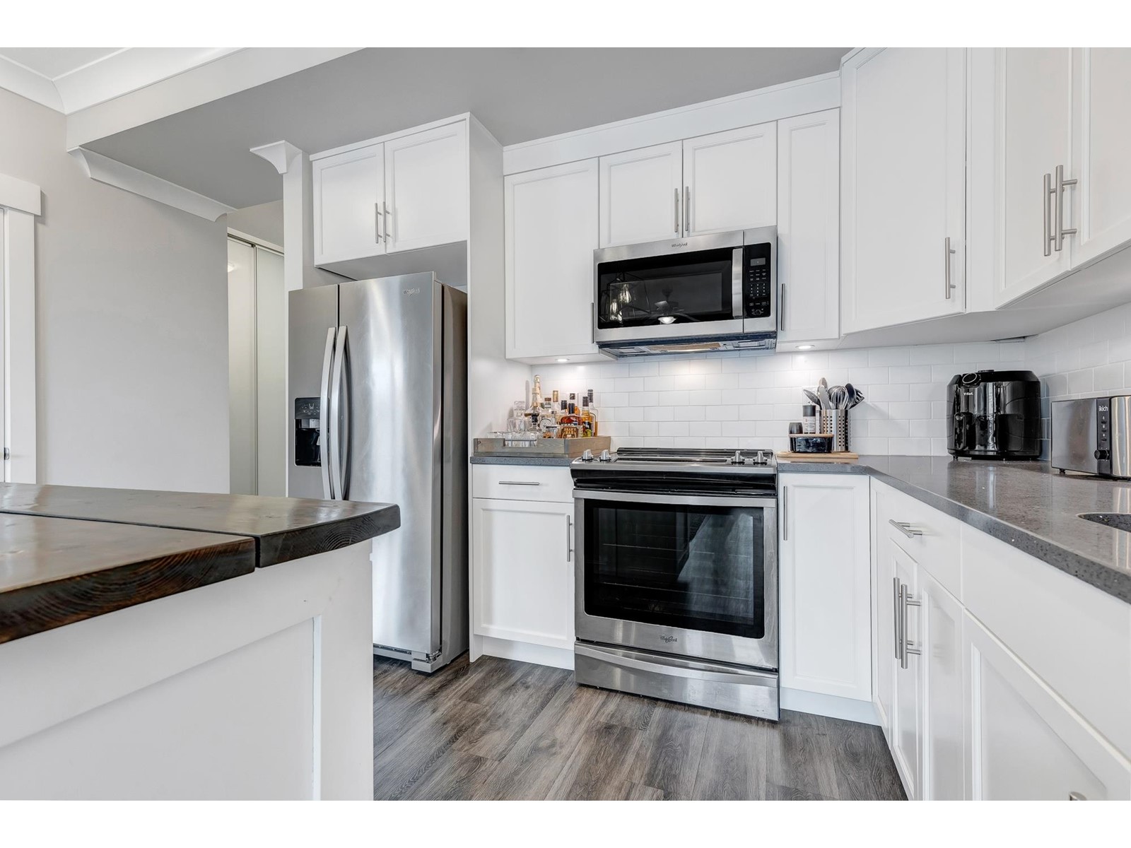 203 45761 Stevenson Road, Sardis East Vedder, Chilliwack, British Columbia  V2R 0Y7 - Photo 2 - R3011168