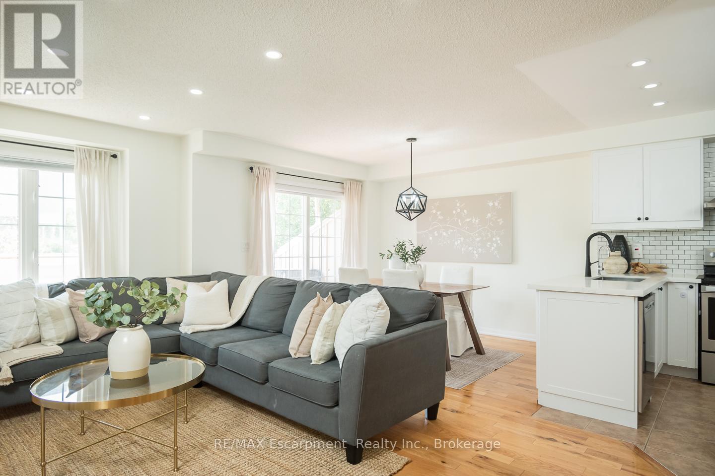 11 - 620 Ferguson Drive, Milton, Ontario  L9T 0M7 - Photo 5 - W12195901