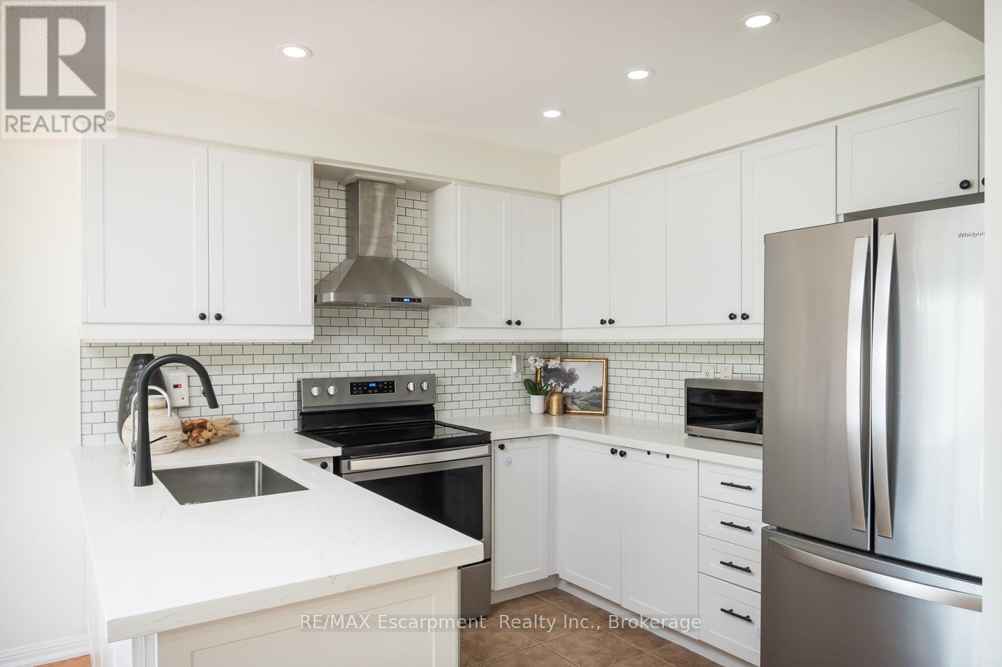 11 - 620 Ferguson Drive, Milton, Ontario  L9T 0M7 - Photo 8 - W12195901