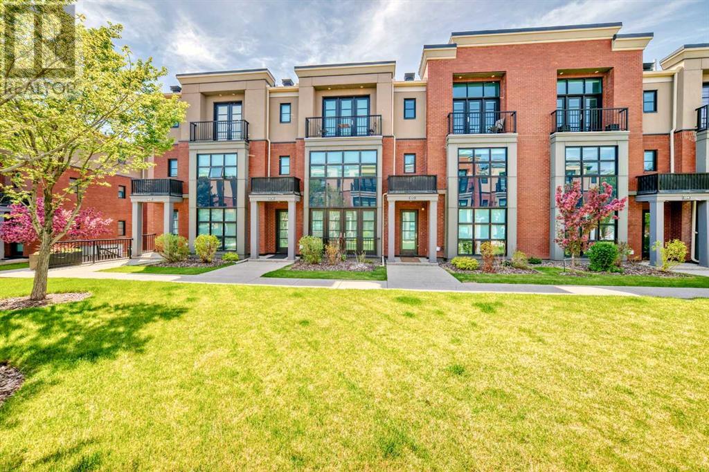 Property at 606 Aspen Meadows Hill SW image 2