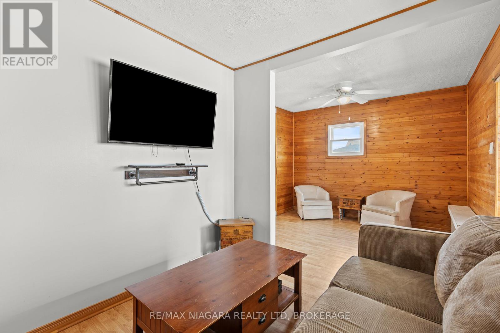 31 Broadway Avenue, Welland, Ontario  L3C 5L4 - Photo 15 - X12195840