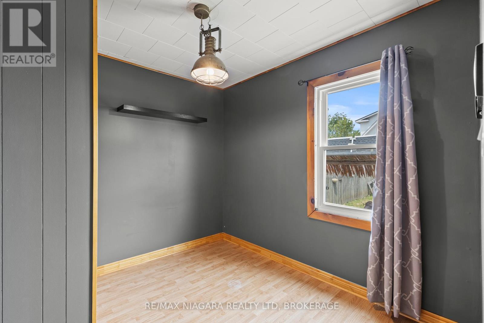 31 Broadway Avenue, Welland, Ontario  L3C 5L4 - Photo 26 - X12195840