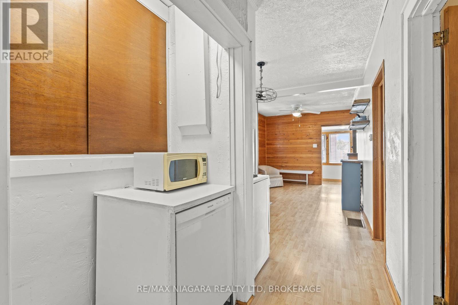 31 Broadway Avenue, Welland, Ontario  L3C 5L4 - Photo 28 - X12195840
