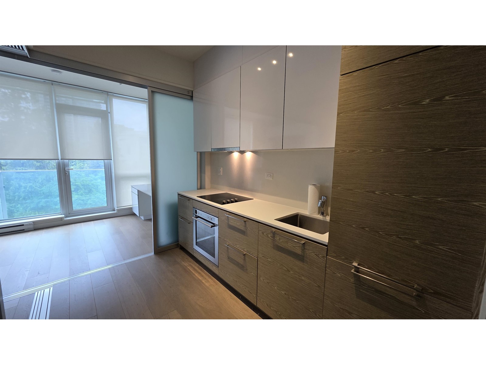 415 13438 Central Avenue, Surrey, British Columbia  V3T 0N2 - Photo 2 - R3009574