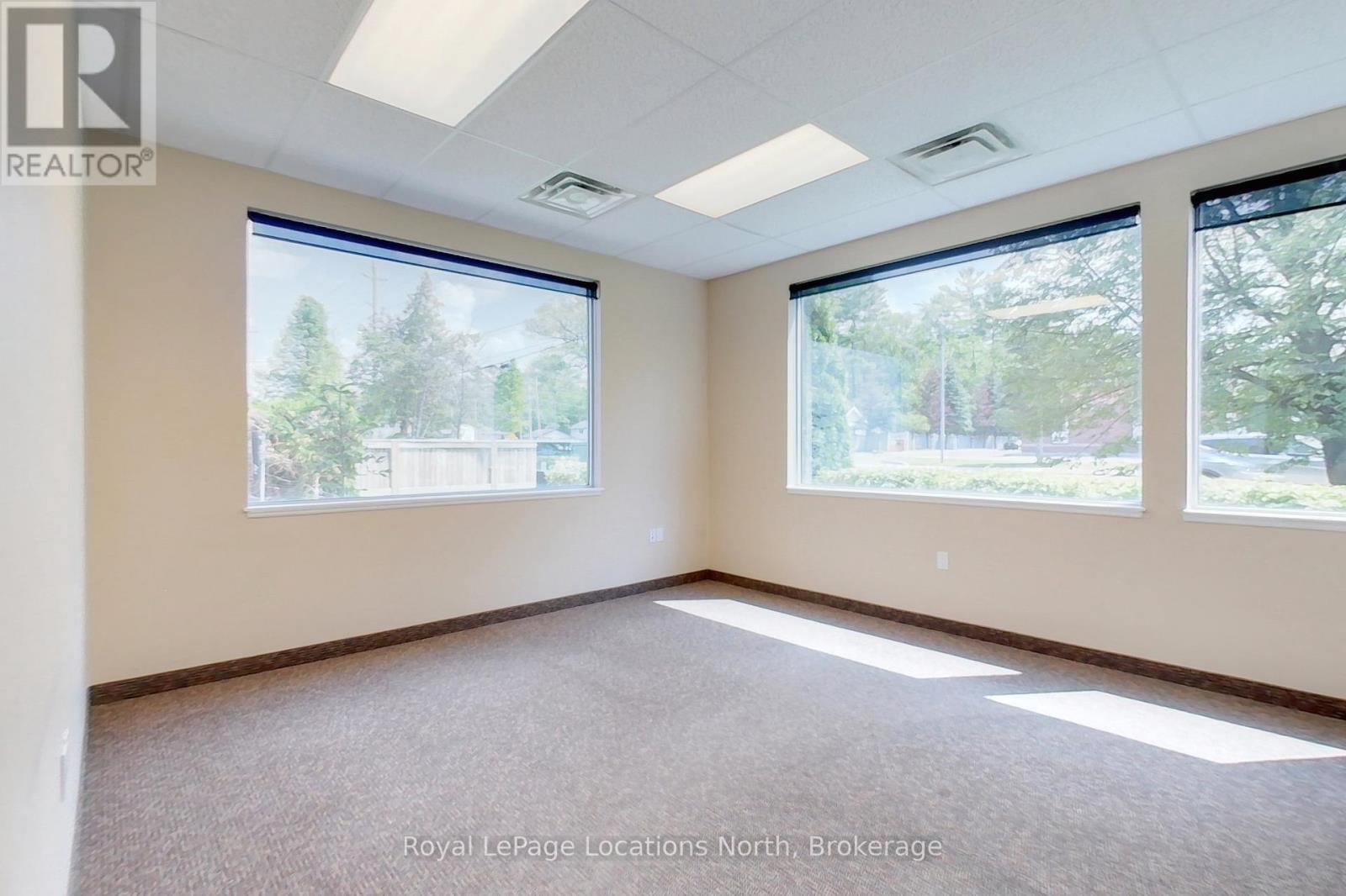 690 River Road W, Wasaga Beach, Ontario  L9Z 2P1 - Photo 17 - S12195906