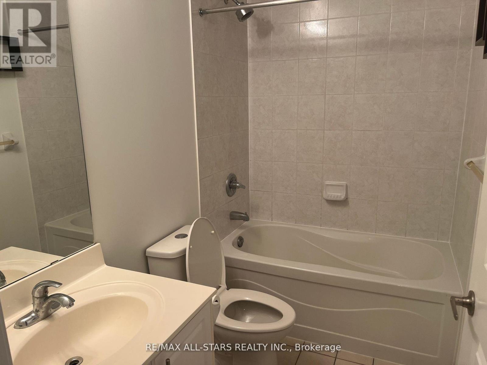 305 - 133 Wynford Drive, Toronto, Ontario  M3C 0J5 - Photo 3 - C12195769