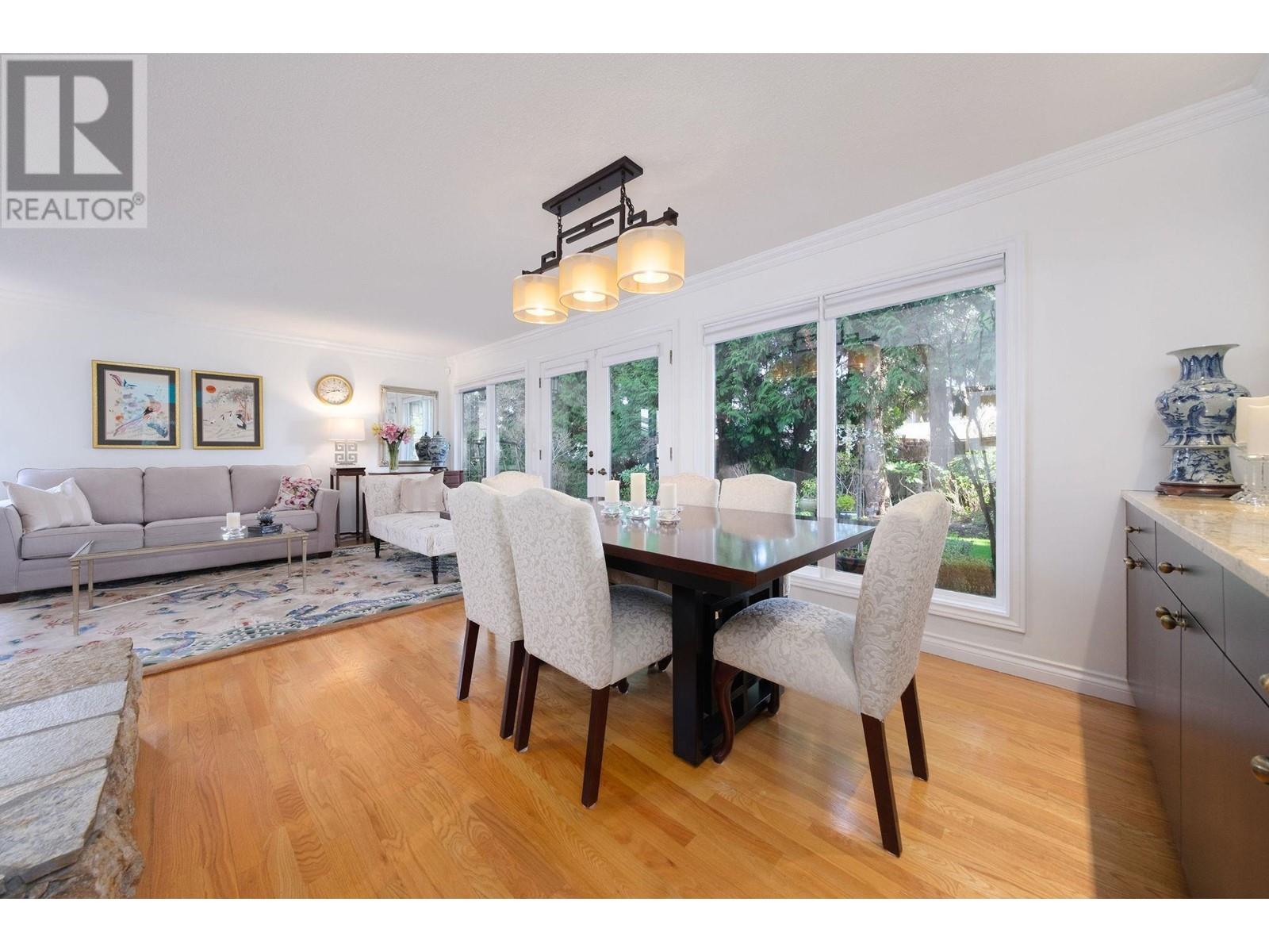 Property at 7650 BERKLEY STREET image 4