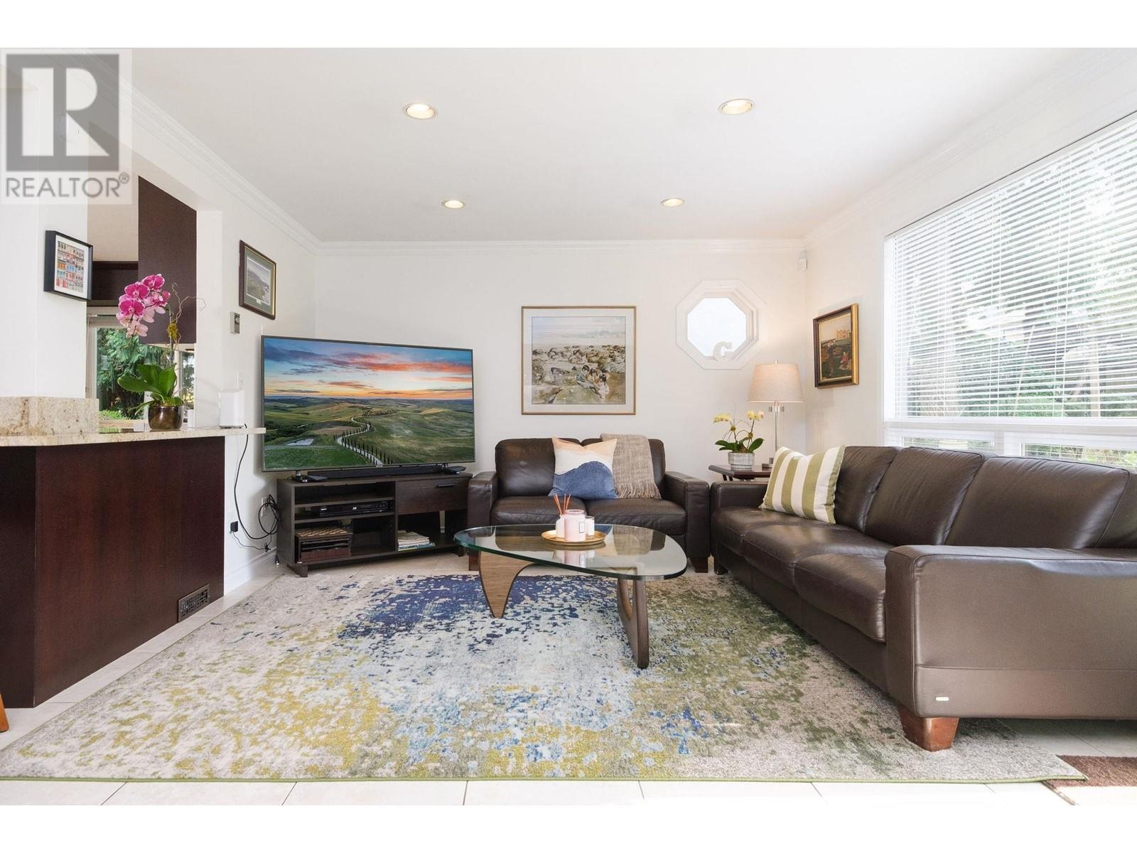 7650 Berkley Street, Burnaby, British Columbia  V5E 4A7 - Photo 12 - R2988792