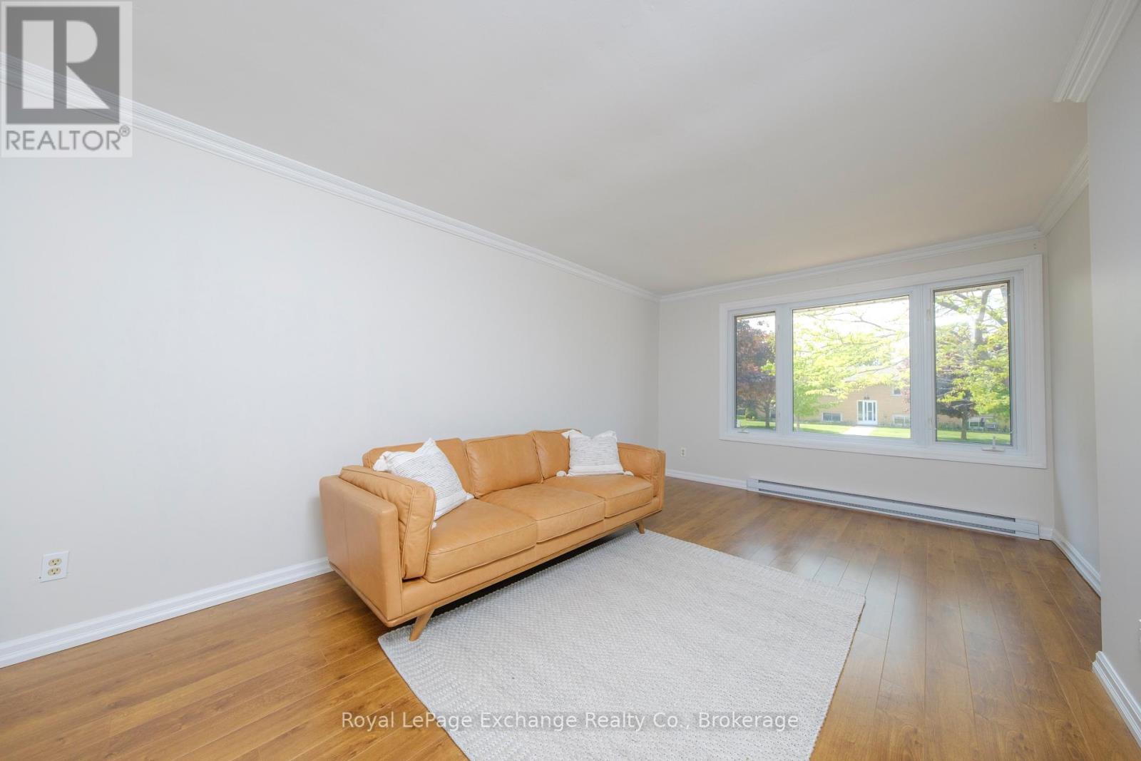 287 Queen Street, Kincardine, Ontario  N2Z 2R6 - Photo 11 - X12196006