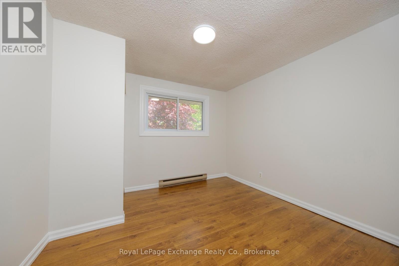 287 Queen Street, Kincardine, Ontario  N2Z 2R6 - Photo 16 - X12196006