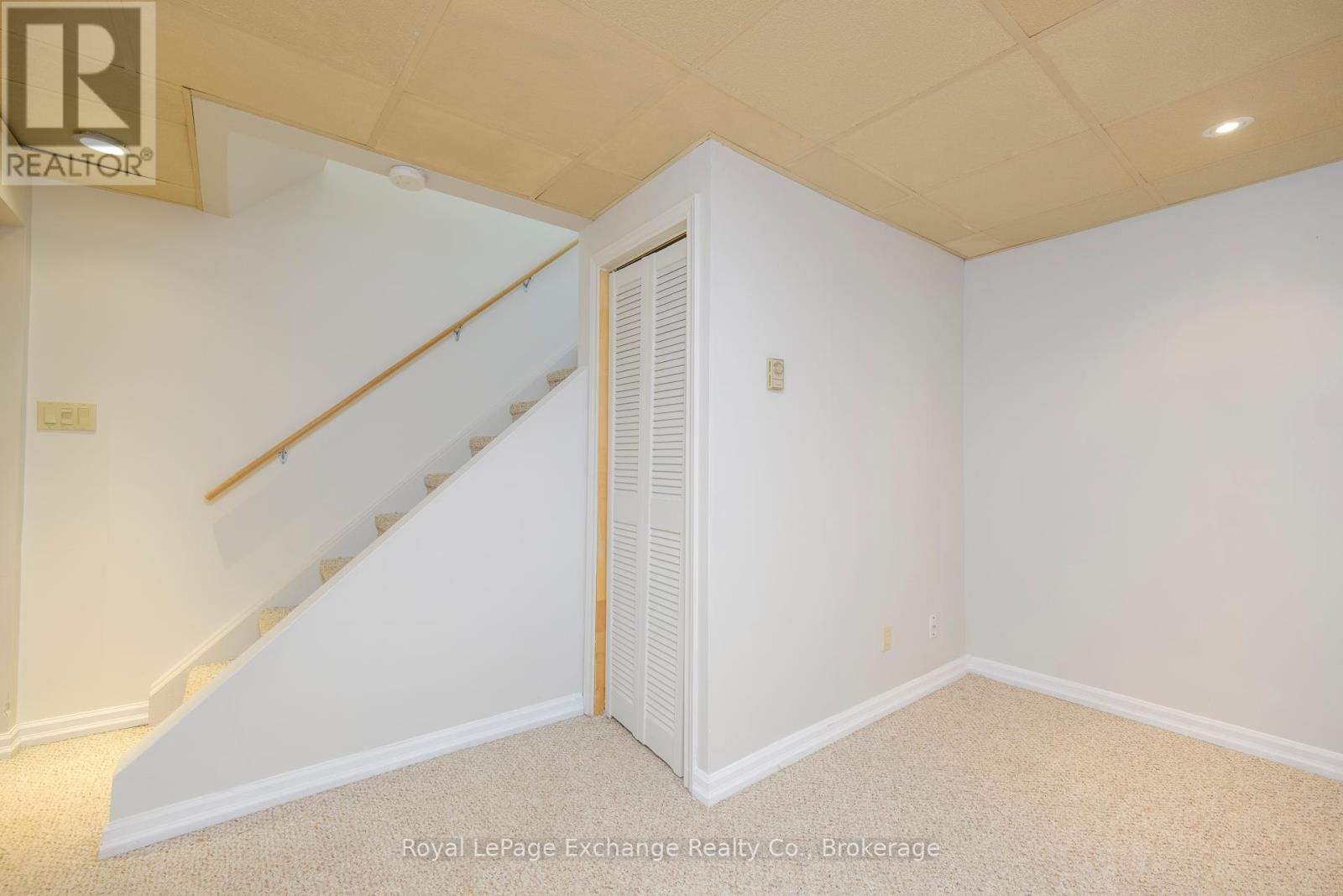 287 Queen Street, Kincardine, Ontario  N2Z 2R6 - Photo 23 - X12196006