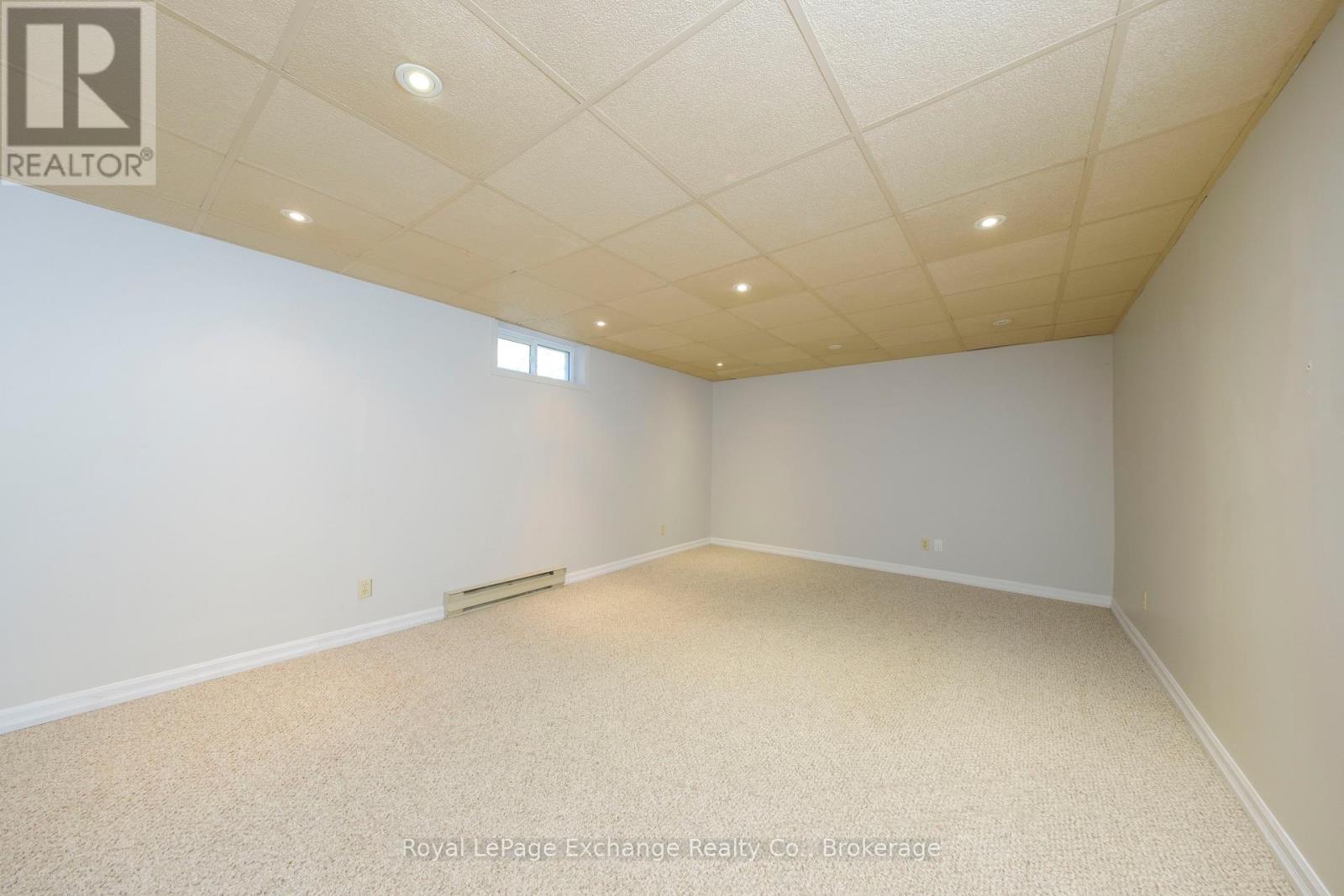 287 Queen Street, Kincardine, Ontario  N2Z 2R6 - Photo 26 - X12196006