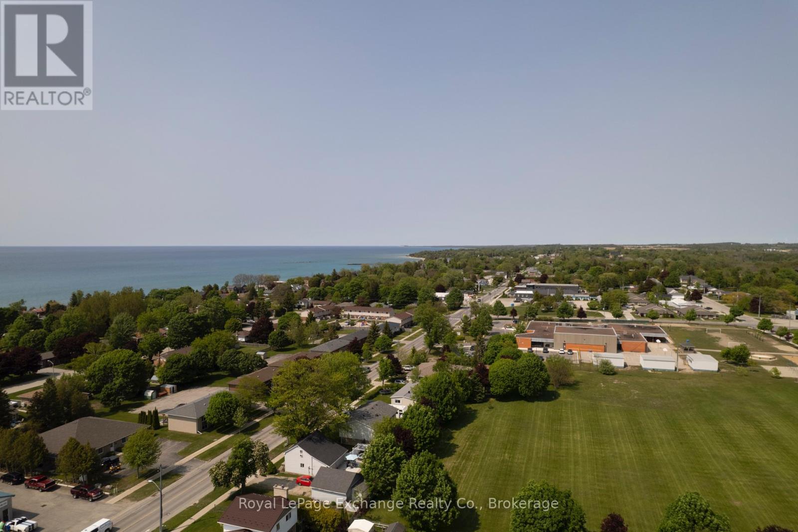 287 Queen Street, Kincardine, Ontario  N2Z 2R6 - Photo 28 - X12196006
