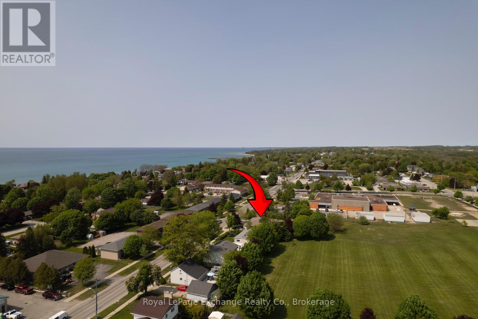 287 Queen Street, Kincardine, Ontario  N2Z 2R6 - Photo 3 - X12196006